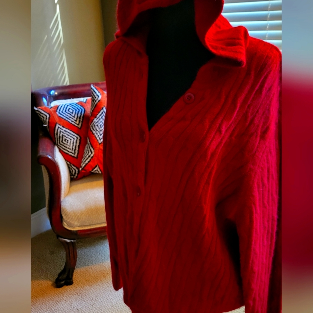 🍒INC Super soft cherry 🍒 red Angora mix sweater 😍
